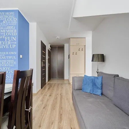 Comfortable & Cozy With Balcony - Klimasa By Renters Lejlighed