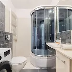 Comfortable & Cozy With Balcony - Klimasa By Renters *