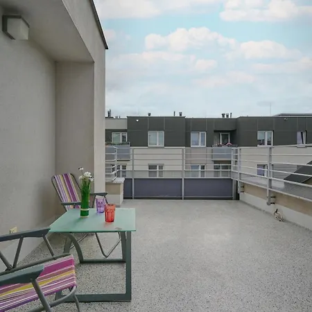 Comfortable & Cozy With Balcony - Klimasa By Renters 弗罗茨瓦夫