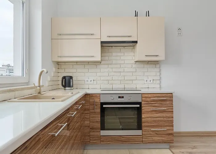 Apartament Comfortable & Cozy With Balcony - Klimasa By Renters