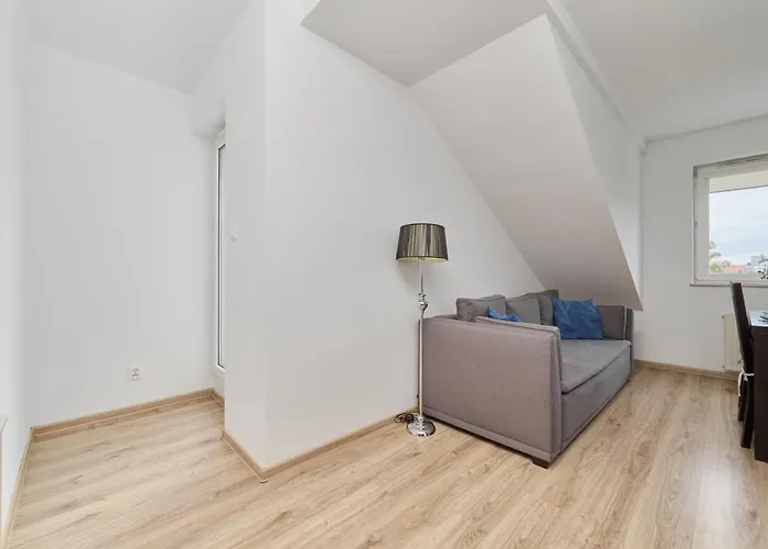 Apartament Comfortable & Cozy With Balcony - Klimasa By Renters *